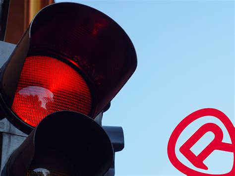 sanzioni passaggio con semaforo rosso